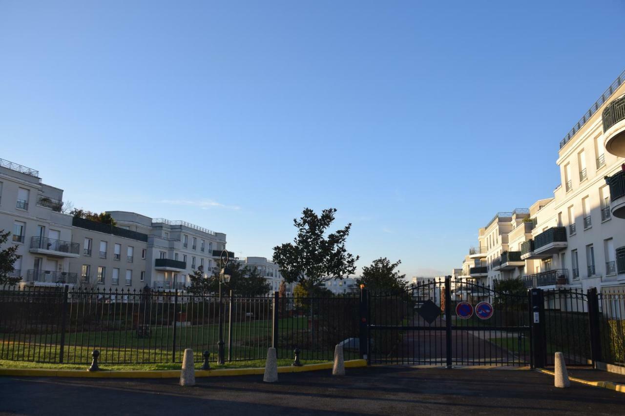 Appartement Avec Rez De Jardin A Disneyland Montevrain Ngoại thất bức ảnh