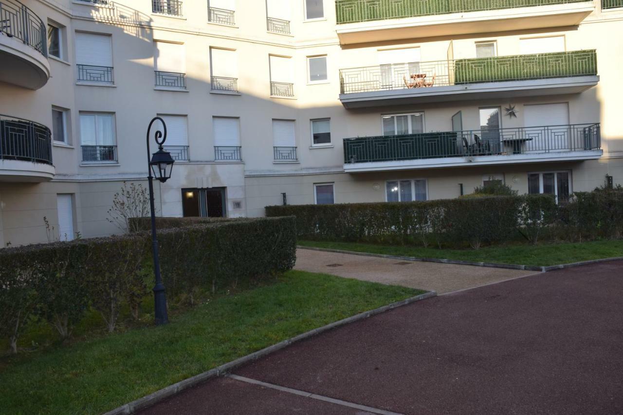 Appartement Avec Rez De Jardin A Disneyland Montevrain Ngoại thất bức ảnh
