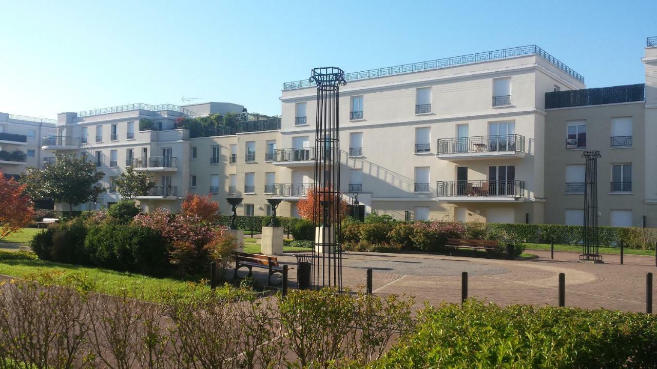 Appartement Avec Rez De Jardin A Disneyland Montevrain Ngoại thất bức ảnh
