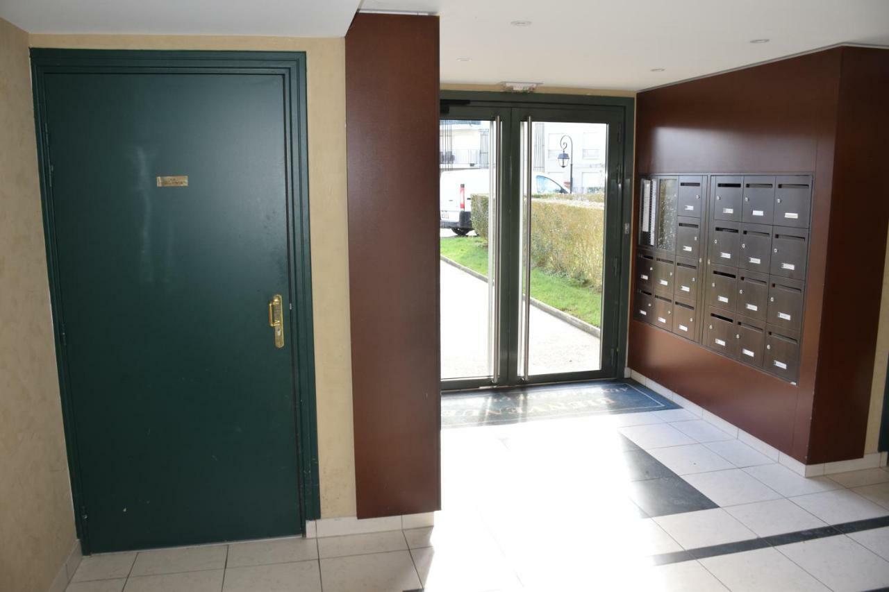 Appartement Avec Rez De Jardin A Disneyland Montevrain Ngoại thất bức ảnh